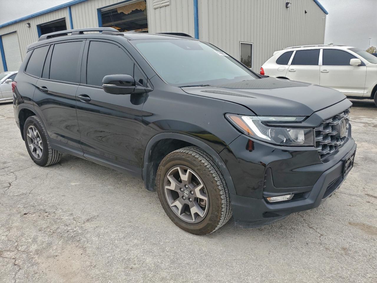 Lot #3304505478 2023 HONDA PASSPORT T