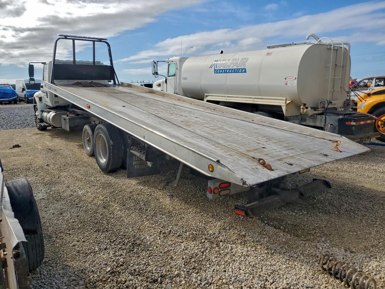 Lot #3315689712 2019 INTERNATIONAL 4300