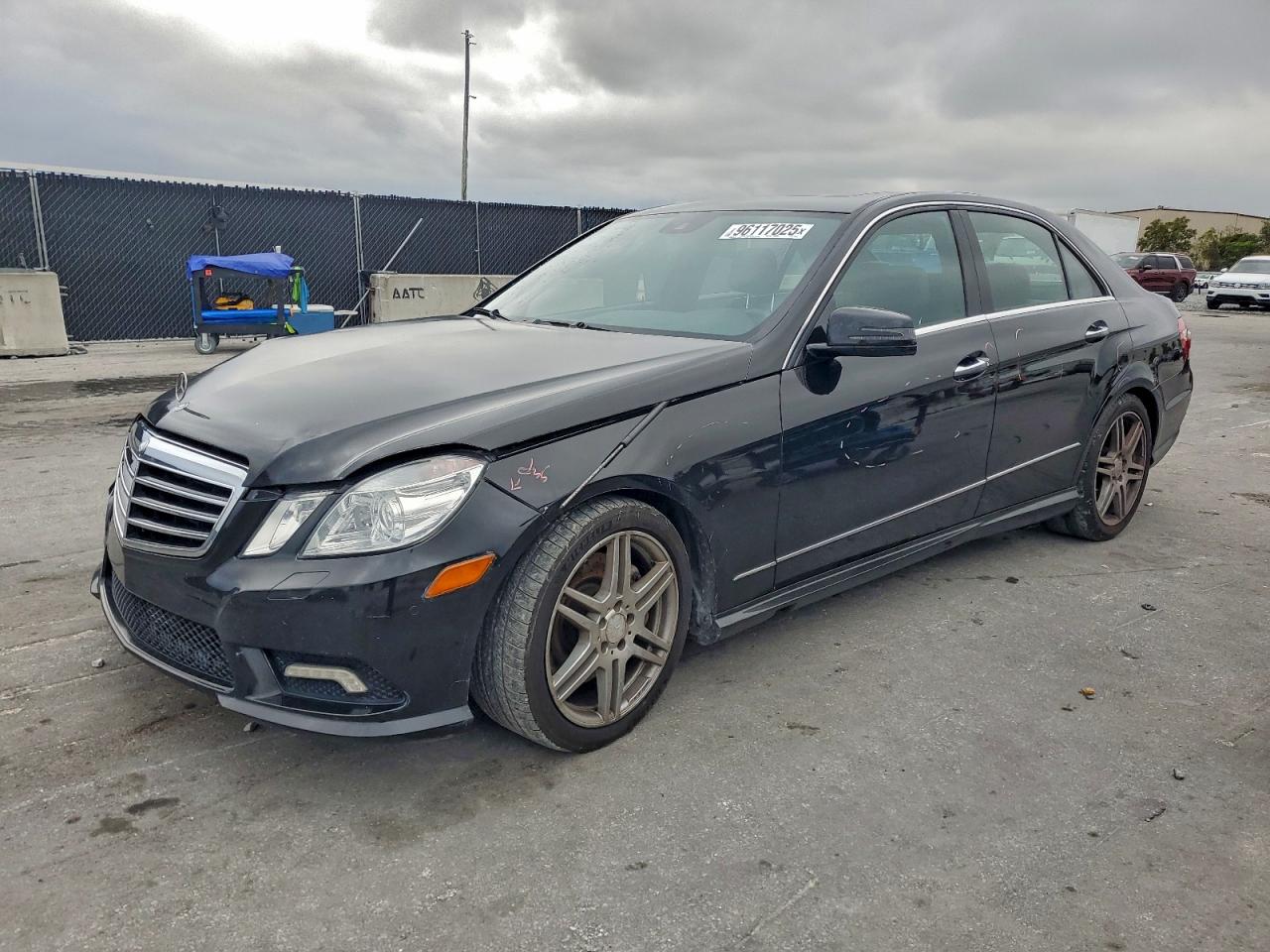 Lot #3315909121 2011 MERCEDES-BENZ E 550