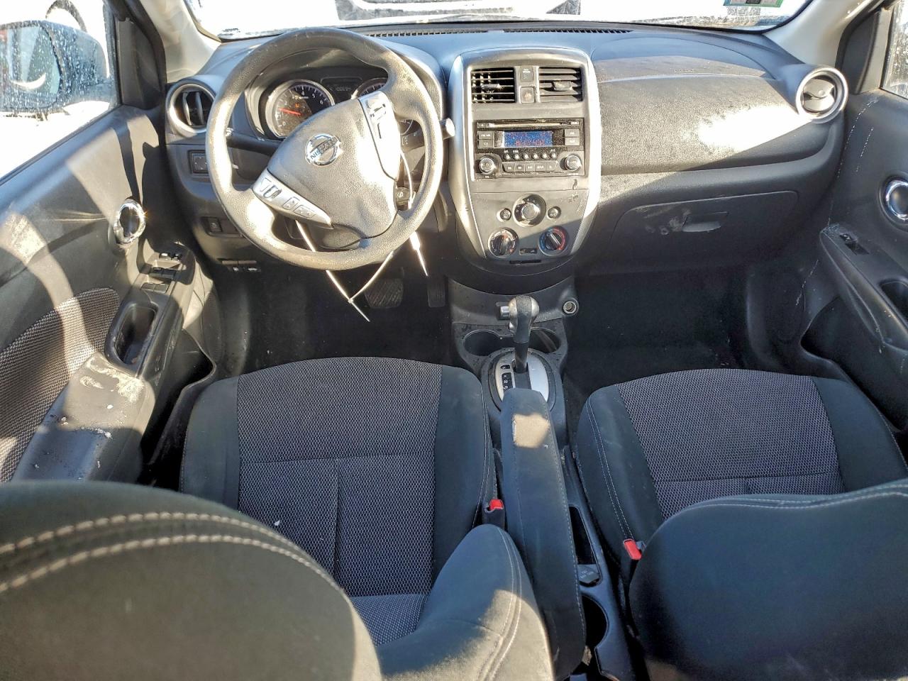 NISSAN VERSA S