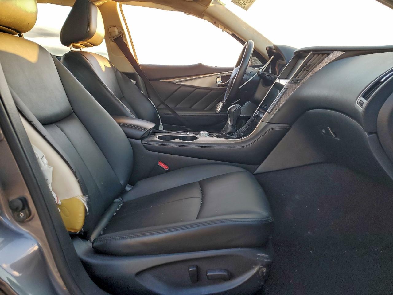 INFINITI Q50 PREMIUM