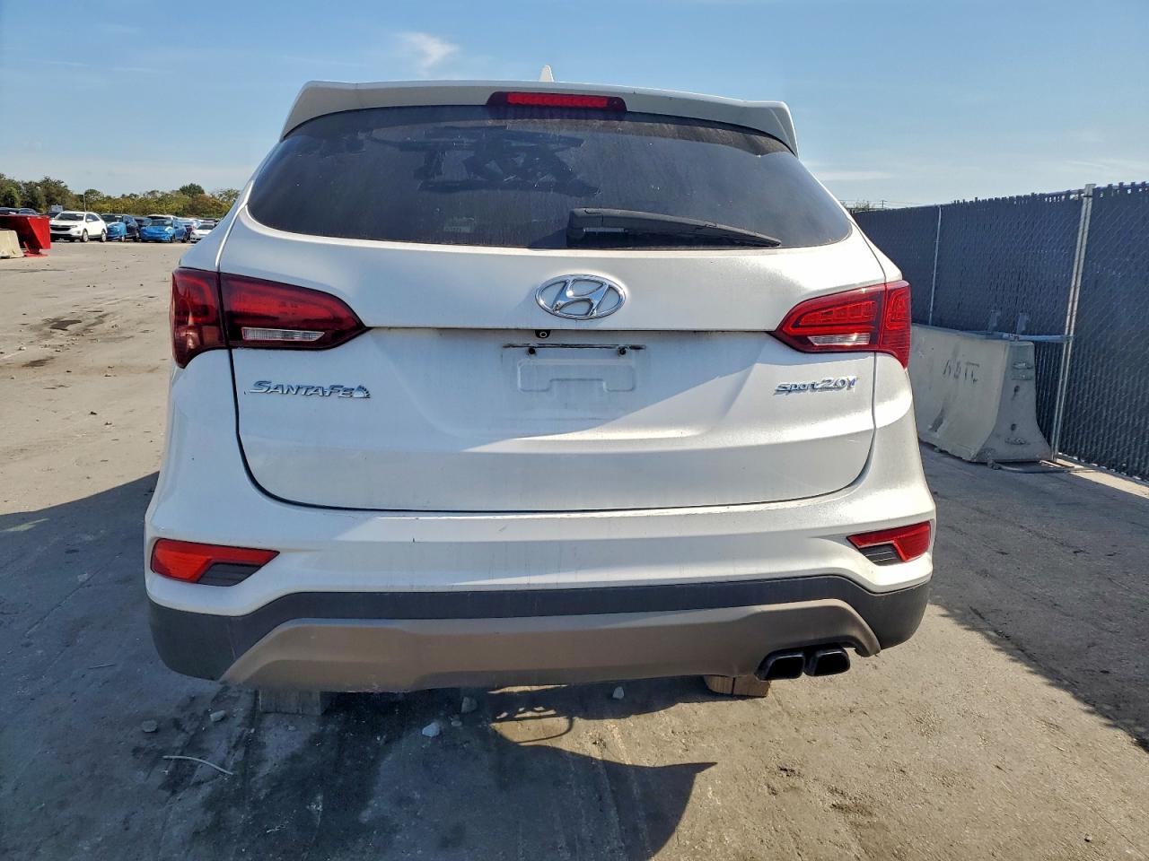 Lot #3315909116 2017 HYUNDAI SANTA FE S