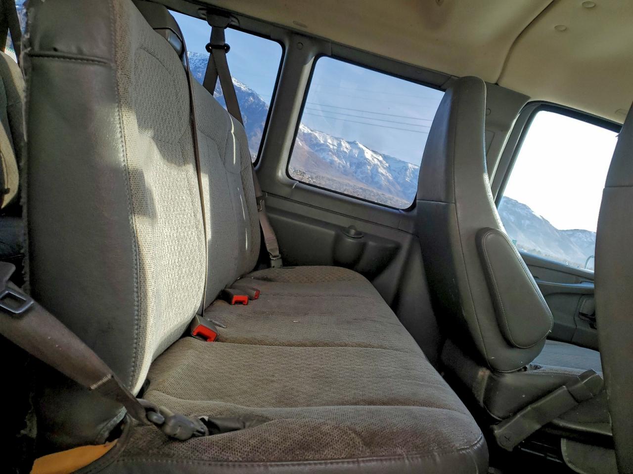 CHEVROLET EXPRESS LT