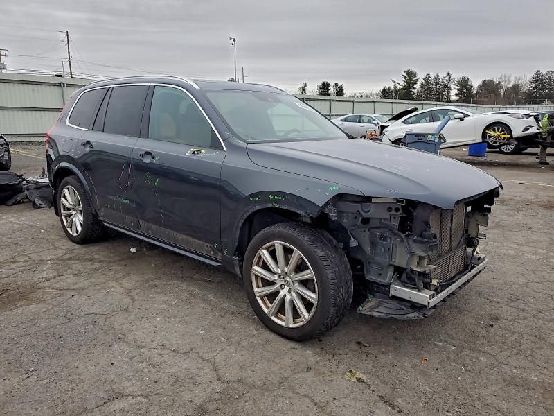 2017 VOLVO XC90 T6 #3315886114
