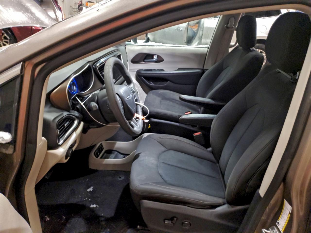 CHRYSLER PACIFICA TOURING