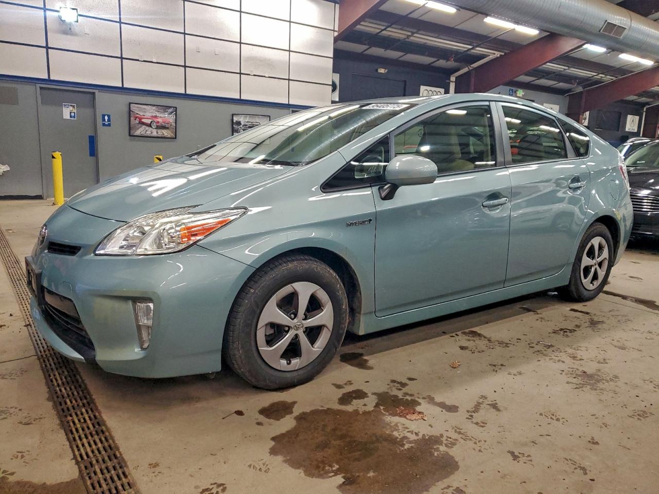 Lot #3305271335 2014 TOYOTA PRIUS