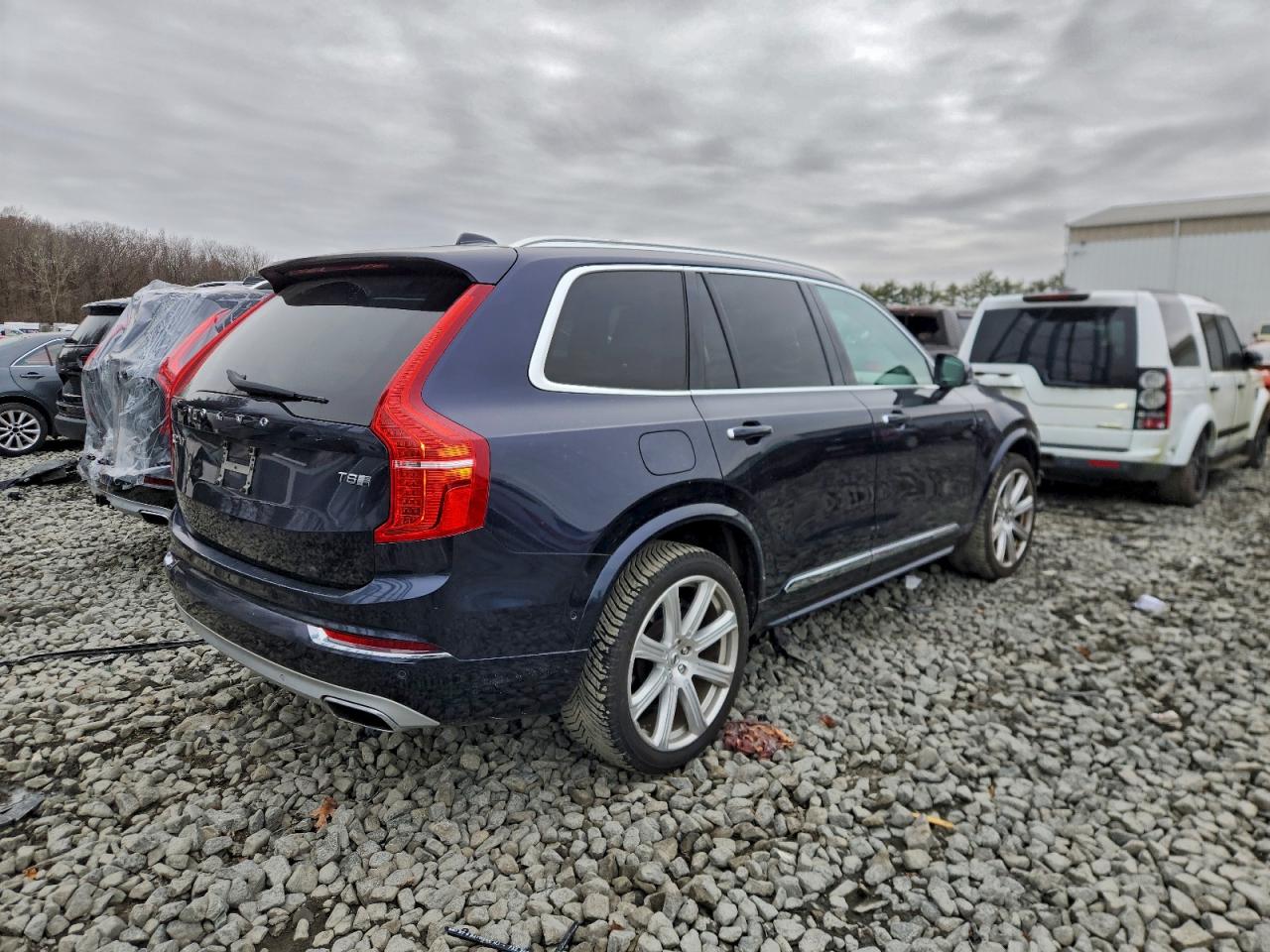 VOLVO XC90 T8