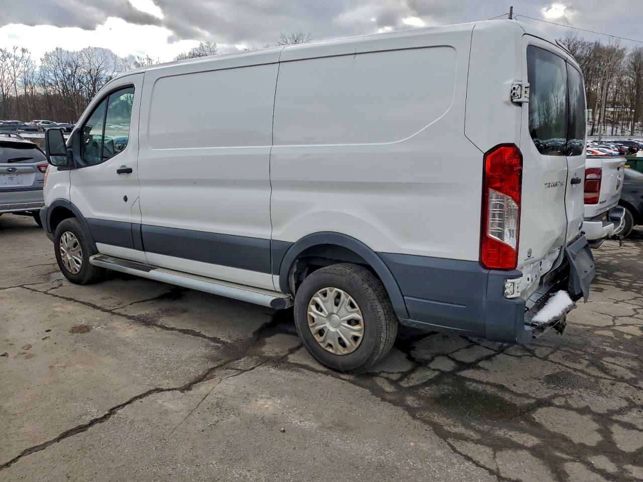 Lot #3318871919 2016 FORD TRANSIT T-250