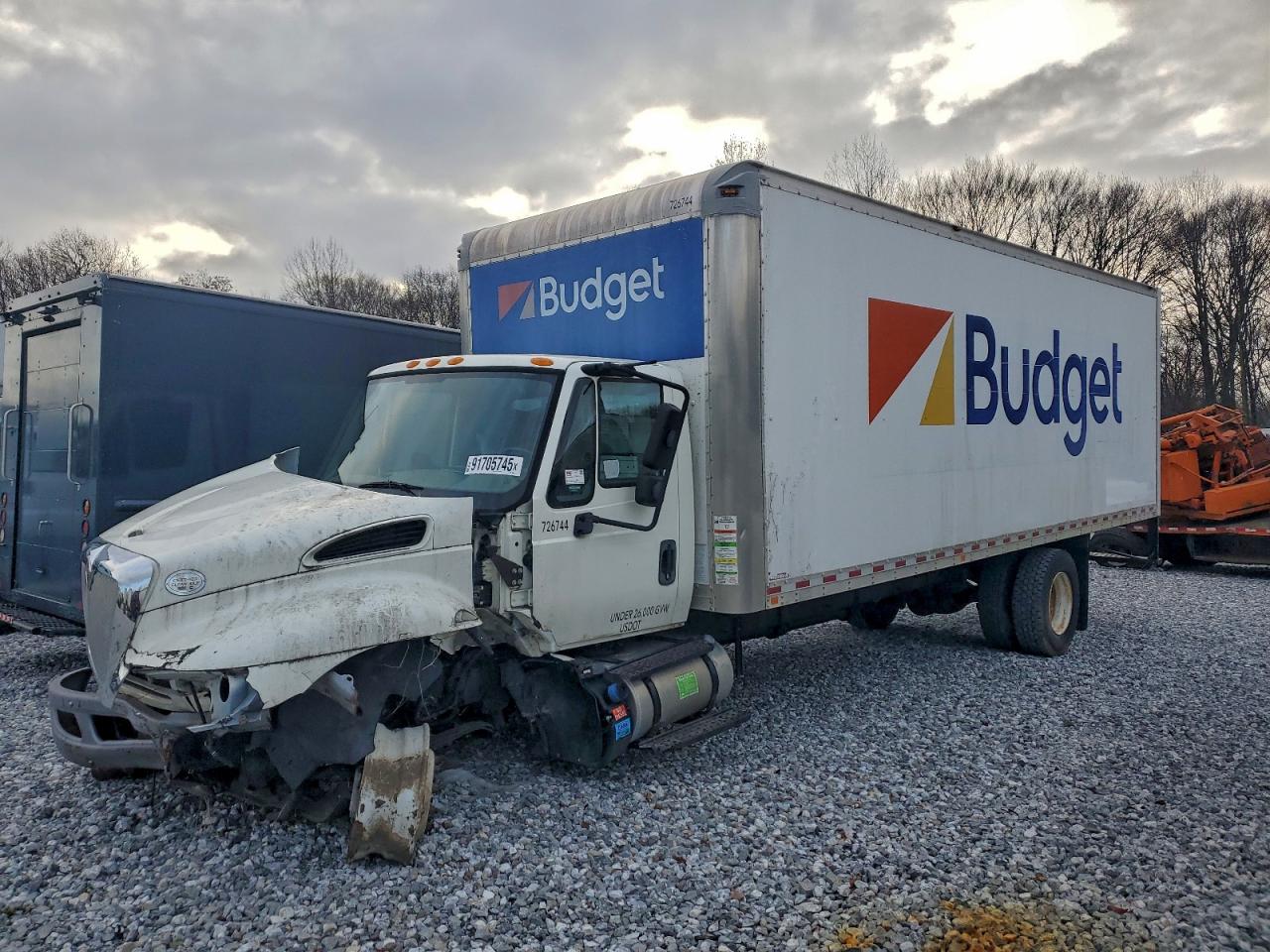 Lot #3317778065 2017 INTERNATIONAL 4000 4300