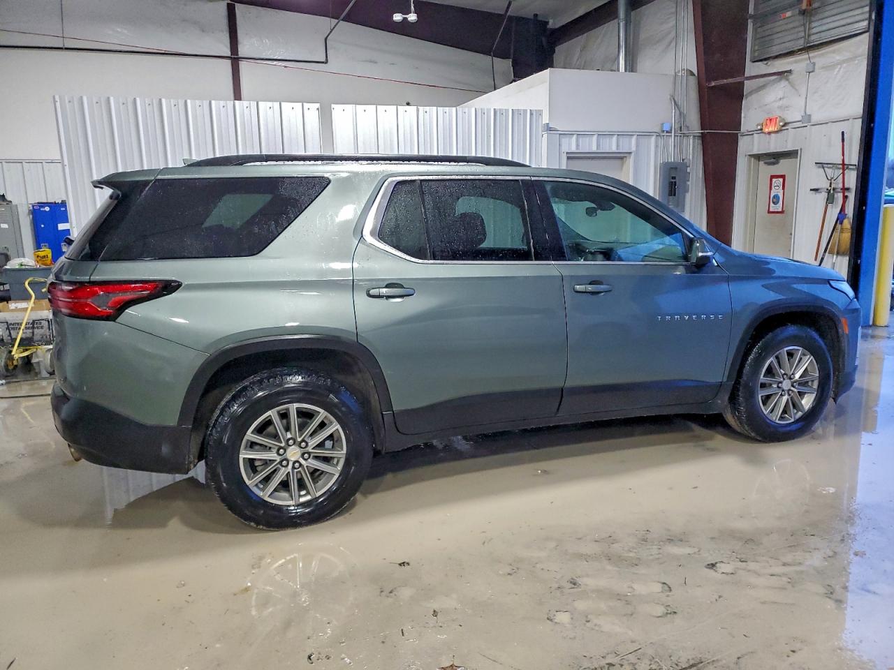 Lot #3316821401 2023 CHEVROLET TRAVERSE L