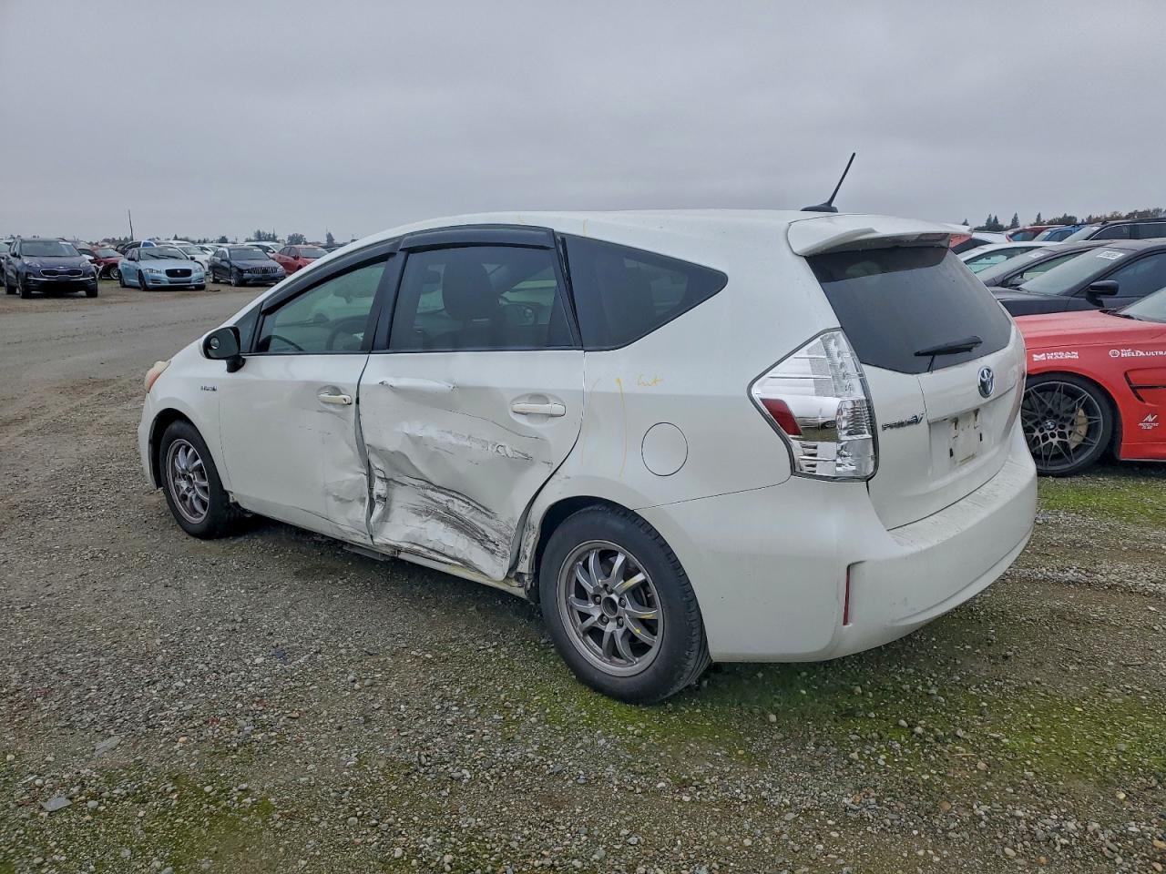 Lot #3316698523 2012 TOYOTA PRIUS V