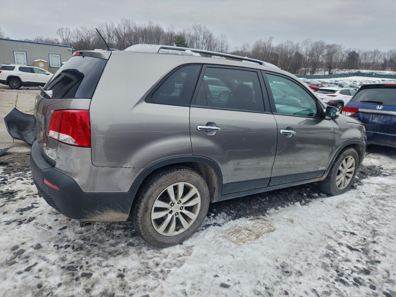 Lot #3308297157 2011 KIA SORENTO BA