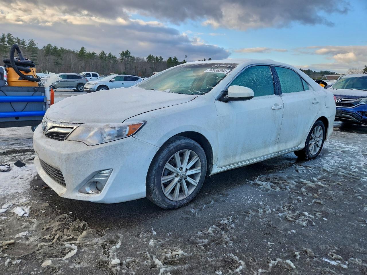 TOYOTA CAMRY BASE