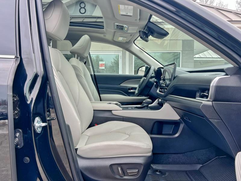 2025 TOYOTA GRAND HIGH #3317726118