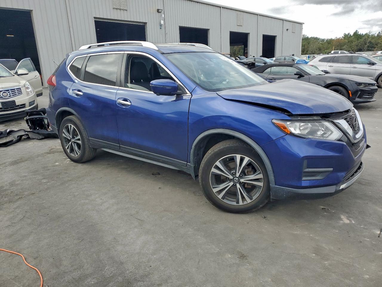 Lot #3304609439 2019 NISSAN ROGUE S