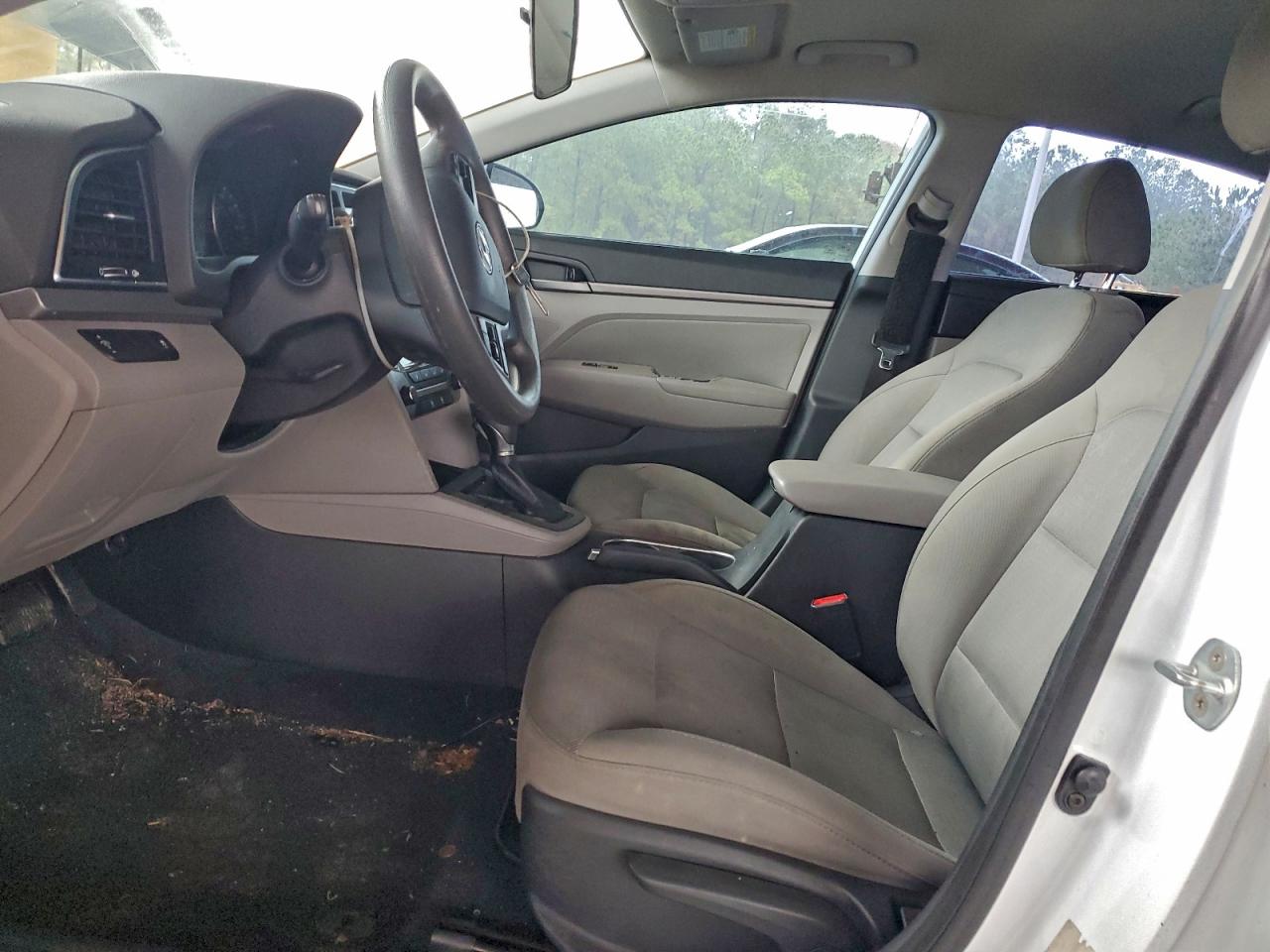 Lot #3317730071 2017 HYUNDAI ELANTRA SE