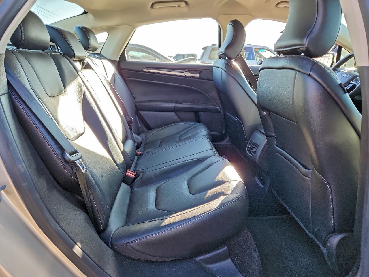 FORD FUSION TITANIUM PHEV