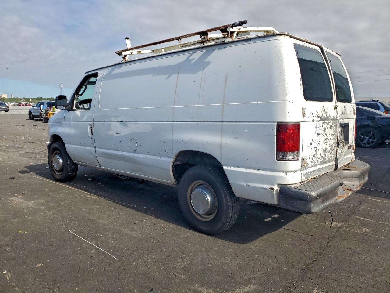 Lot #3317800075 2004 FORD E250