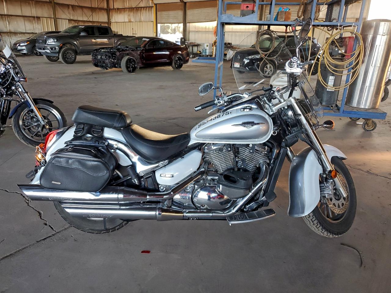 Lot #3310664736 2013 SUZUKI VL800