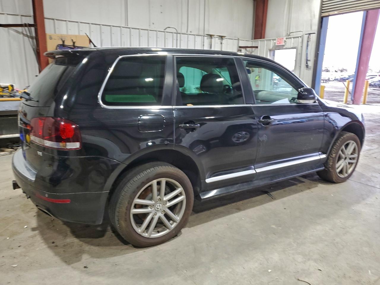 Lot #3316786404 2006 VOLKSWAGEN TOUAREG 4.