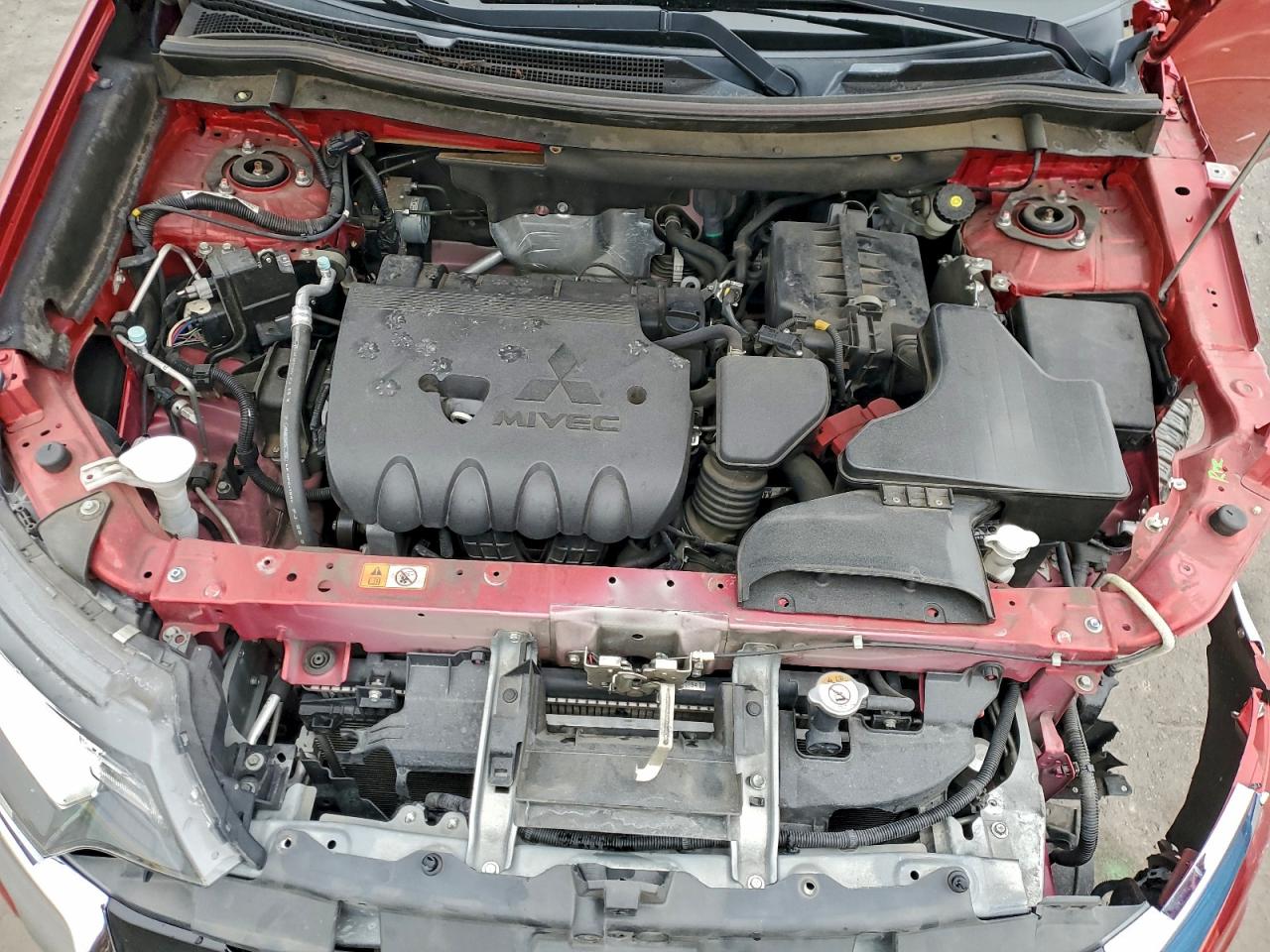 MITSUBISHI OUTLANDER SE