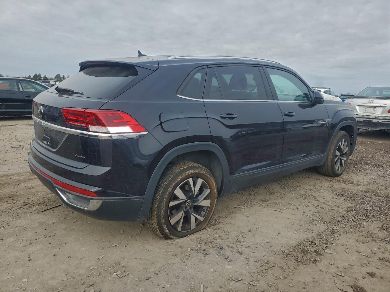 VOLKSWAGEN ATLAS CROSS SPORT SE