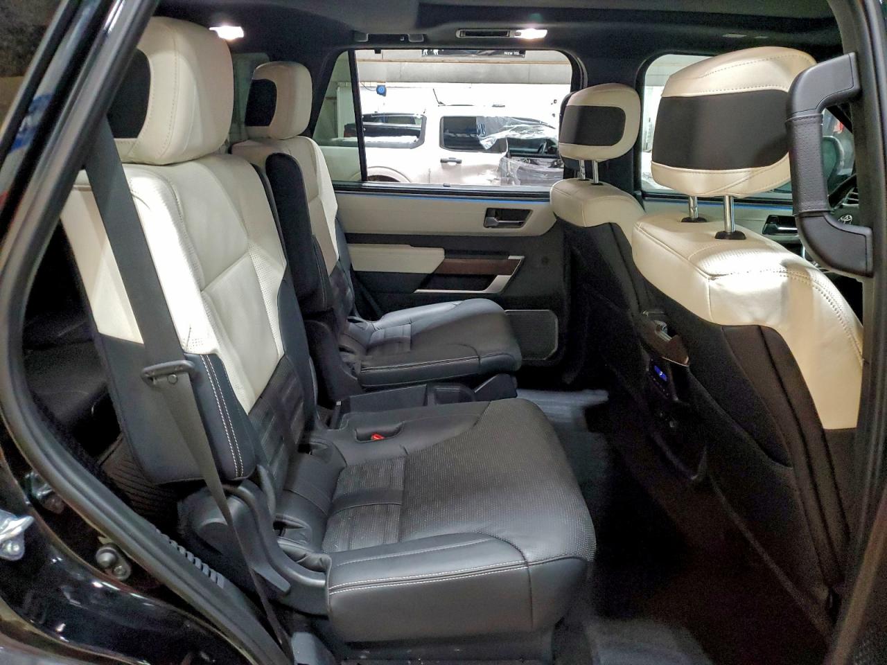 Lot #3318993341 2024 TOYOTA SEQUOIA SR