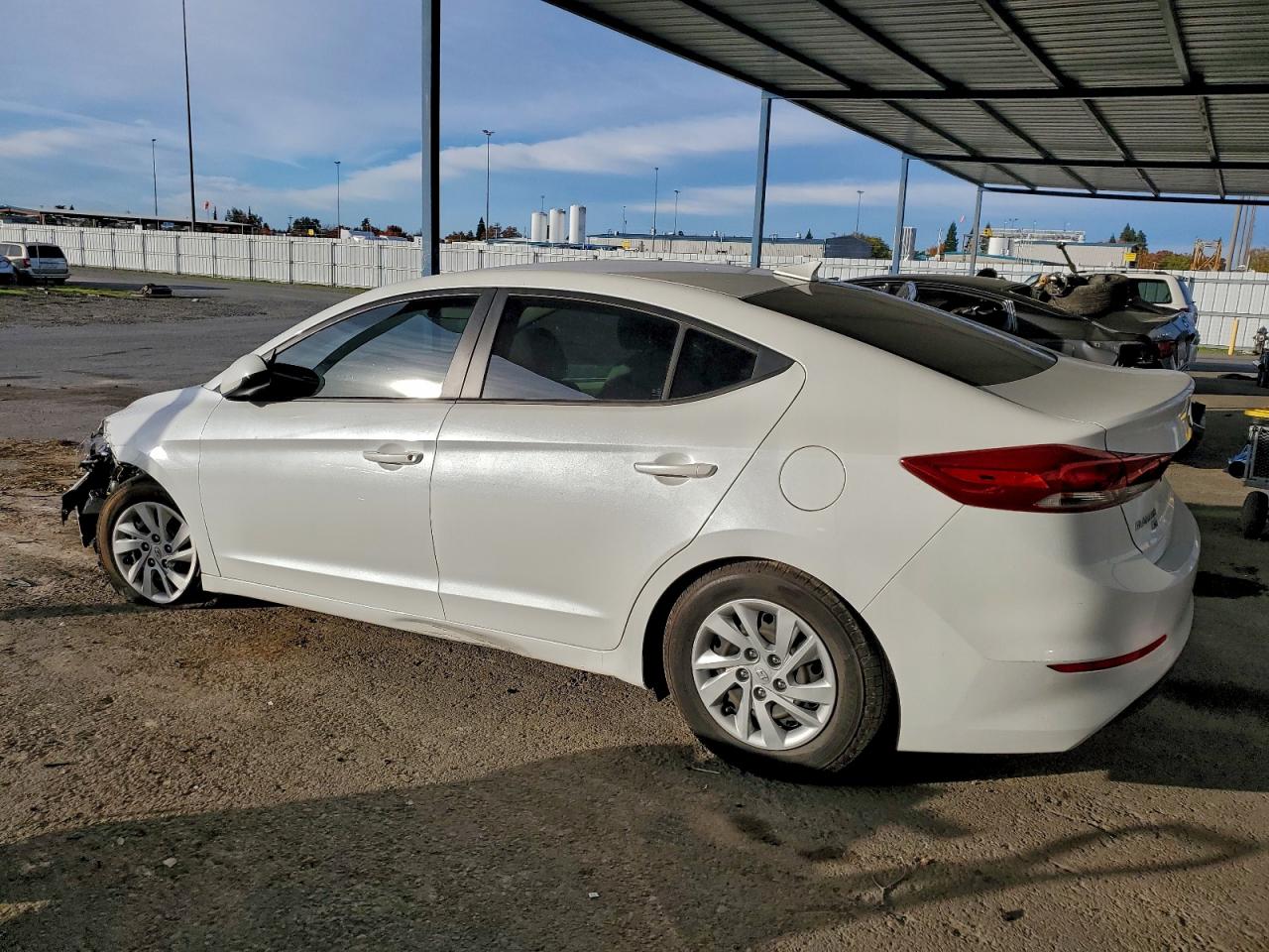 HYUNDAI ELANTRA SE