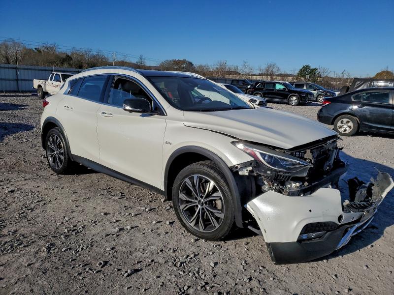 2018 INFINITI QX30 BASE #3320267178