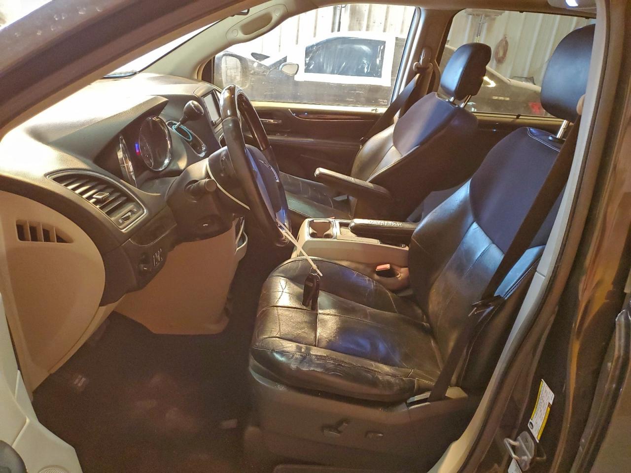 CHRYSLER TOWN & COUNTRY LIMITED