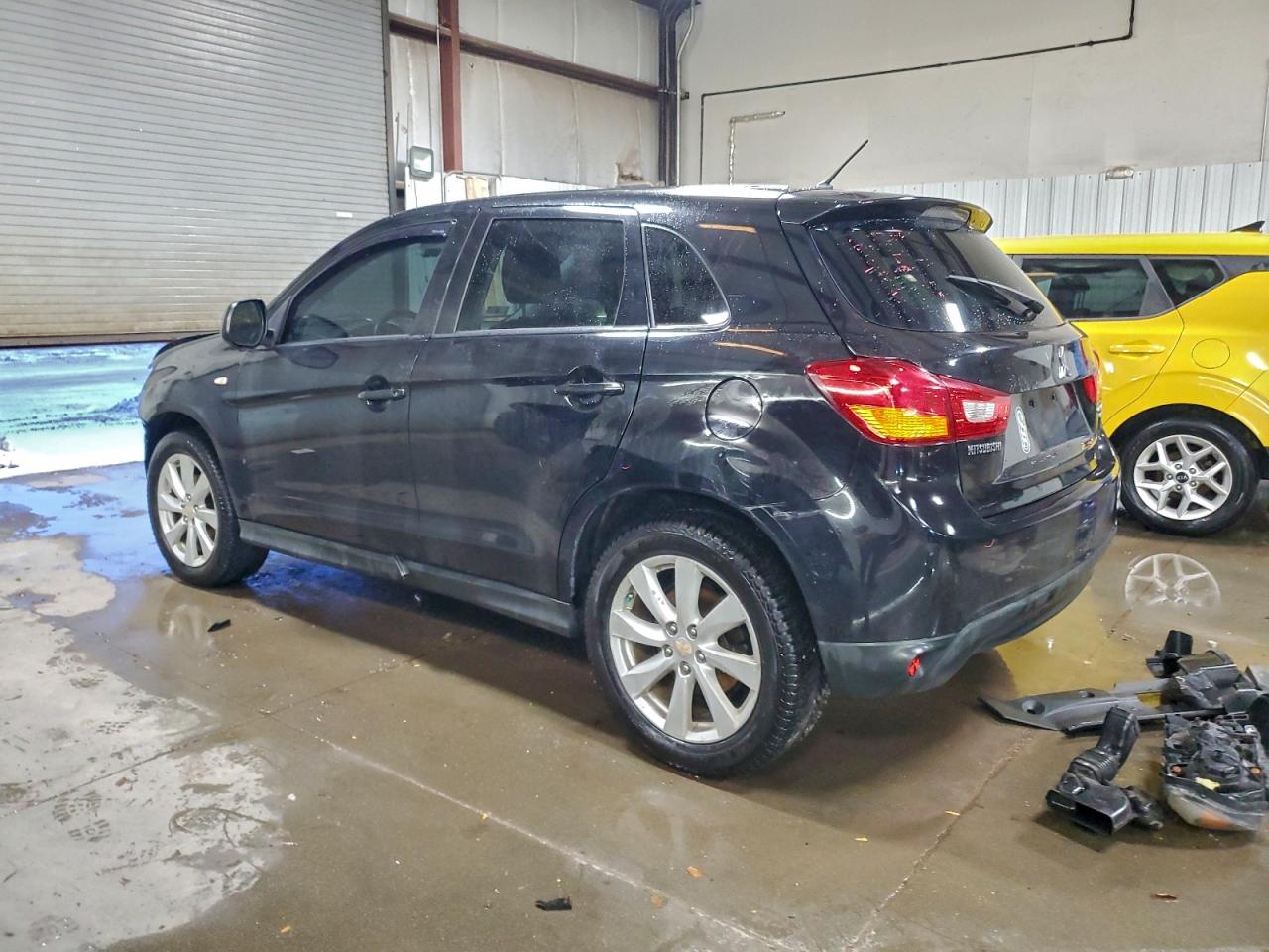 MITSUBISHI OUTLANDER ES