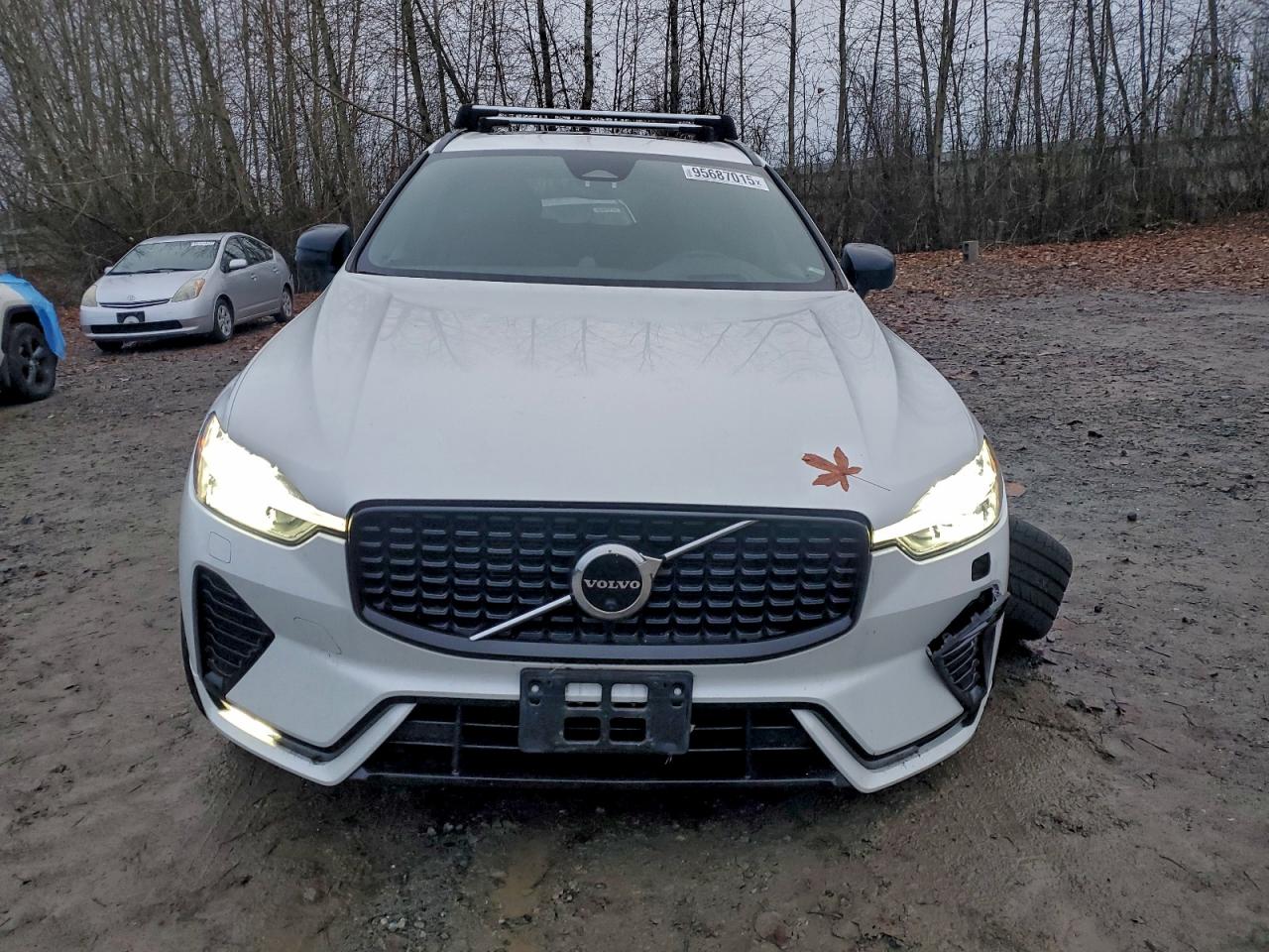 VOLVO XC60 B6 R-DESIGN