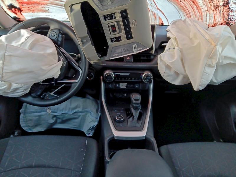 2025 TOYOTA RAV4 XLE #3315791403