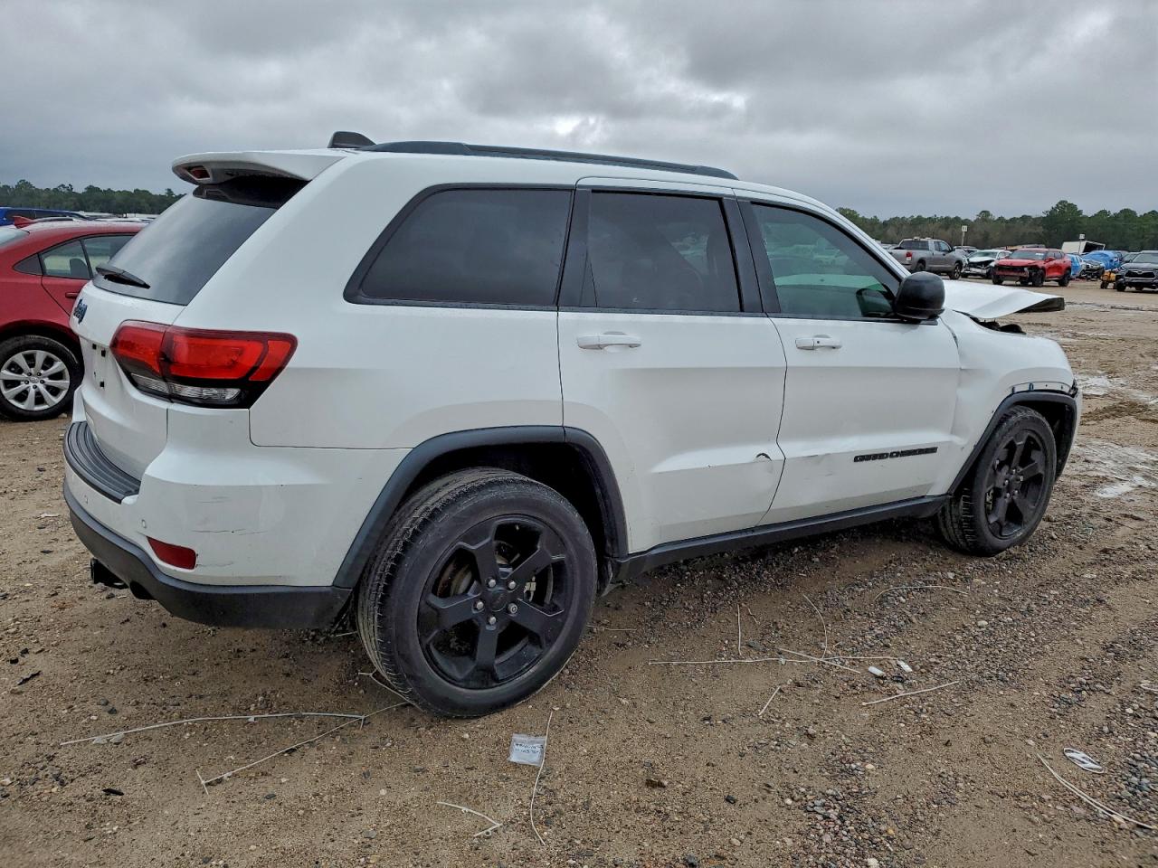 JEEP GRAND CHEROKEE LAREDO