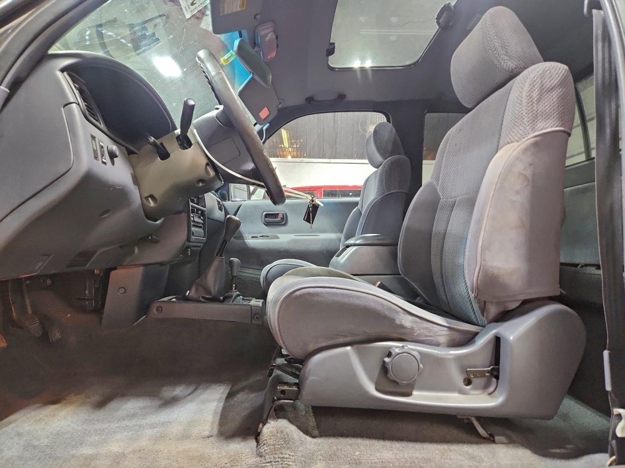 Lot #3317715099 1998 TOYOTA T100 XTRAC