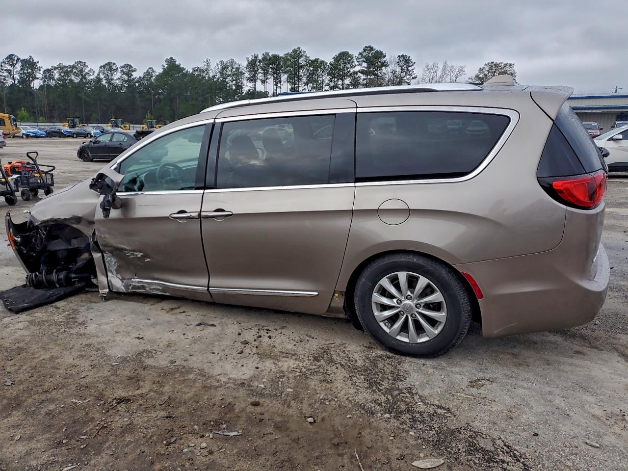 CHRYSLER PACIFICA TOURING L