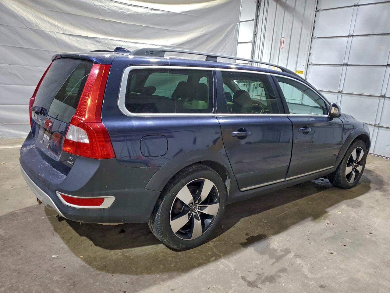 VOLVO XC70 3.2