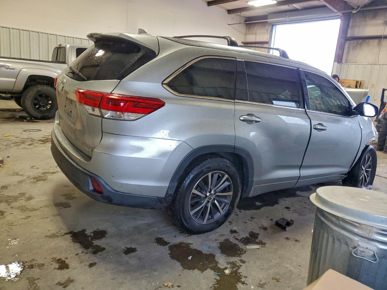 TOYOTA HIGHLANDER SE