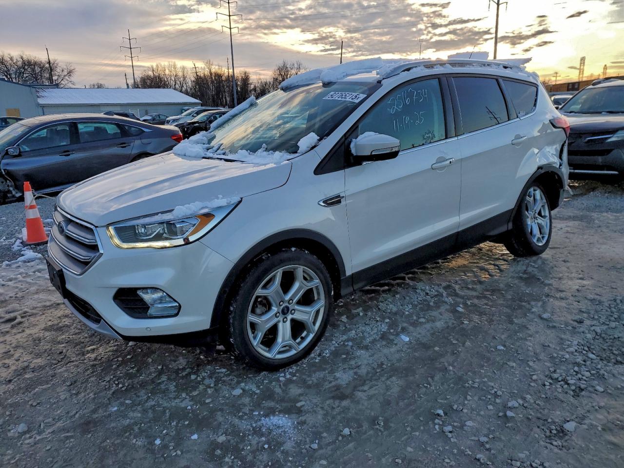 FORD ESCAPE TITANIUM