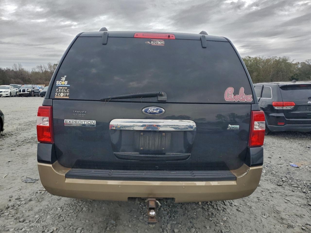 FORD EXPEDITION EL XLT