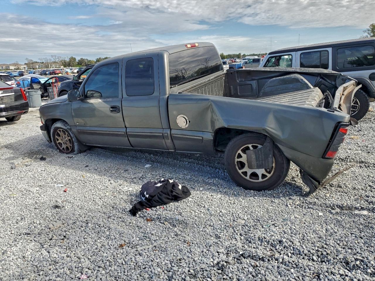 Lot #3305466113 2001 CHEVROLET SILVERADO