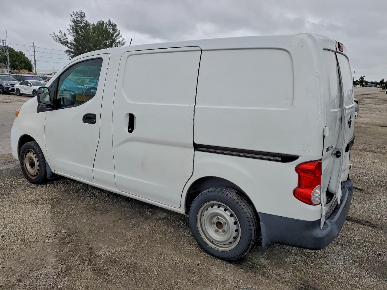 NISSAN NV200 2.5S
