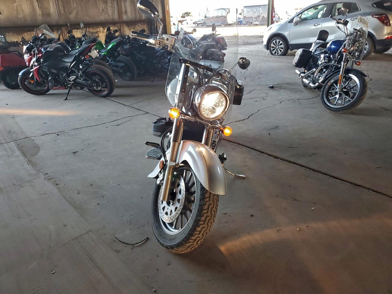 Lot #3310664736 2013 SUZUKI VL800