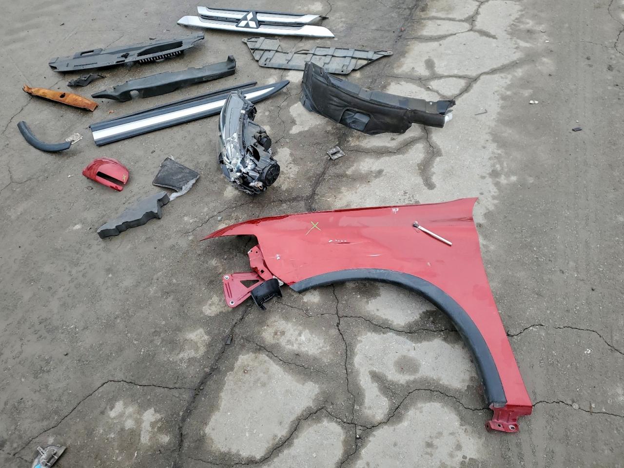 MITSUBISHI OUTLANDER SE