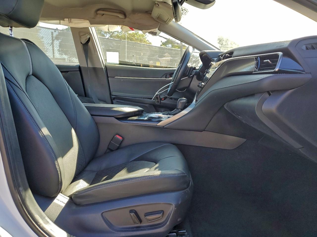 Lot #3318065394 2019 TOYOTA CAMRY XSE