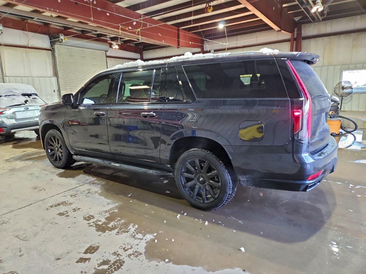 CADILLAC ESCALADE ESV PREMIUM LUXURY