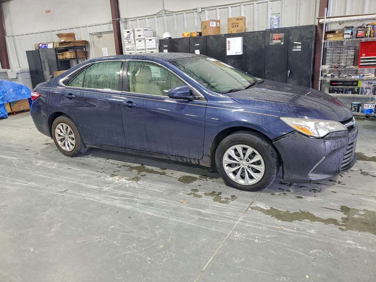 Lot #3302726018 2015 TOYOTA CAMRY LE