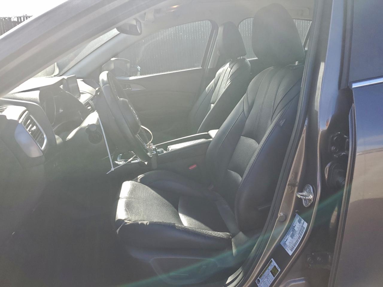 Lot #3317728072 2018 MAZDA 3 GRAND TO