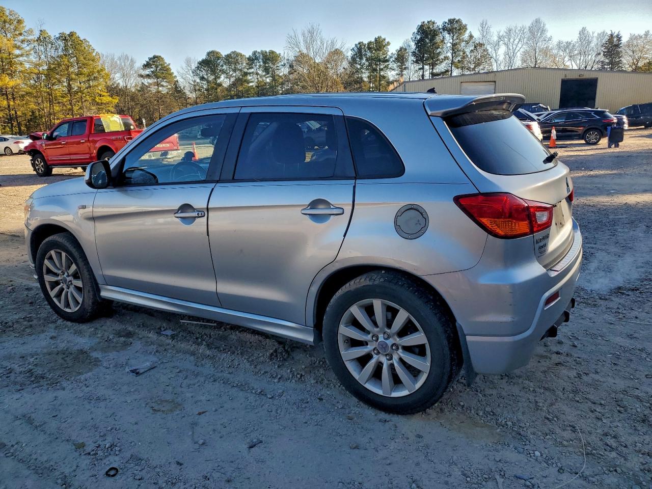 Lot #3316843701 2011 MITSUBISHI OUTLANDER
