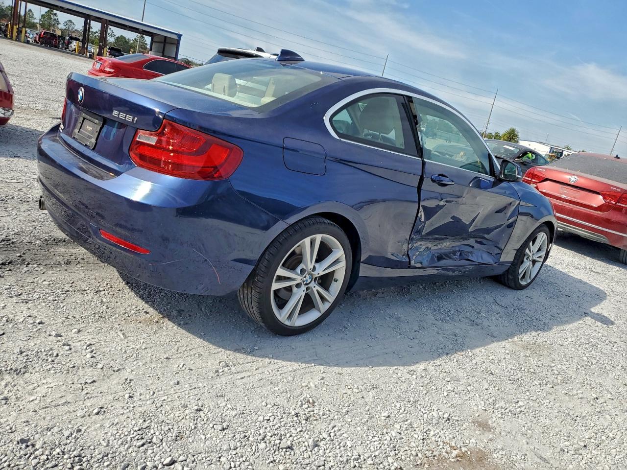 BMW 2 SERIES I